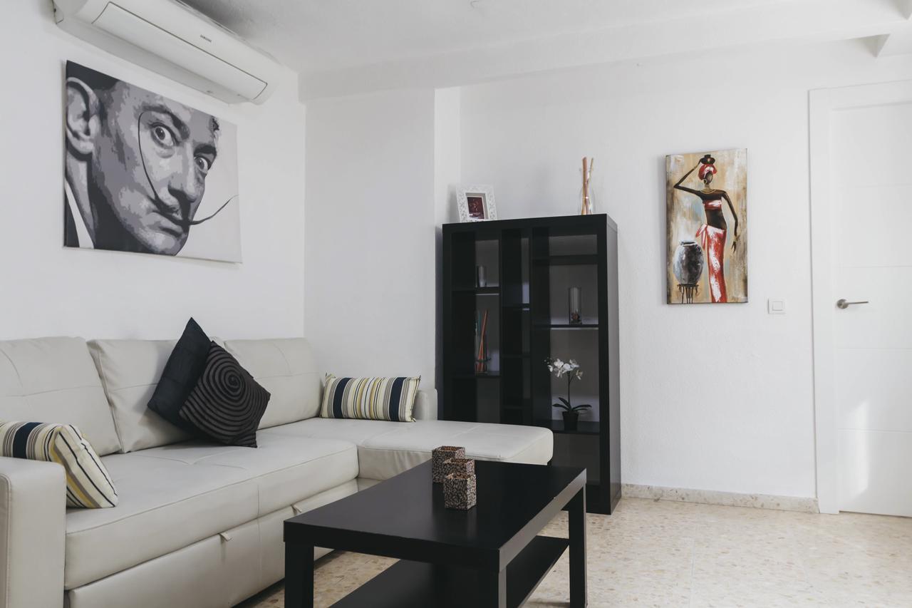 Marques De Guadiaro 1 Apartamentos Malaga Exterior photo
