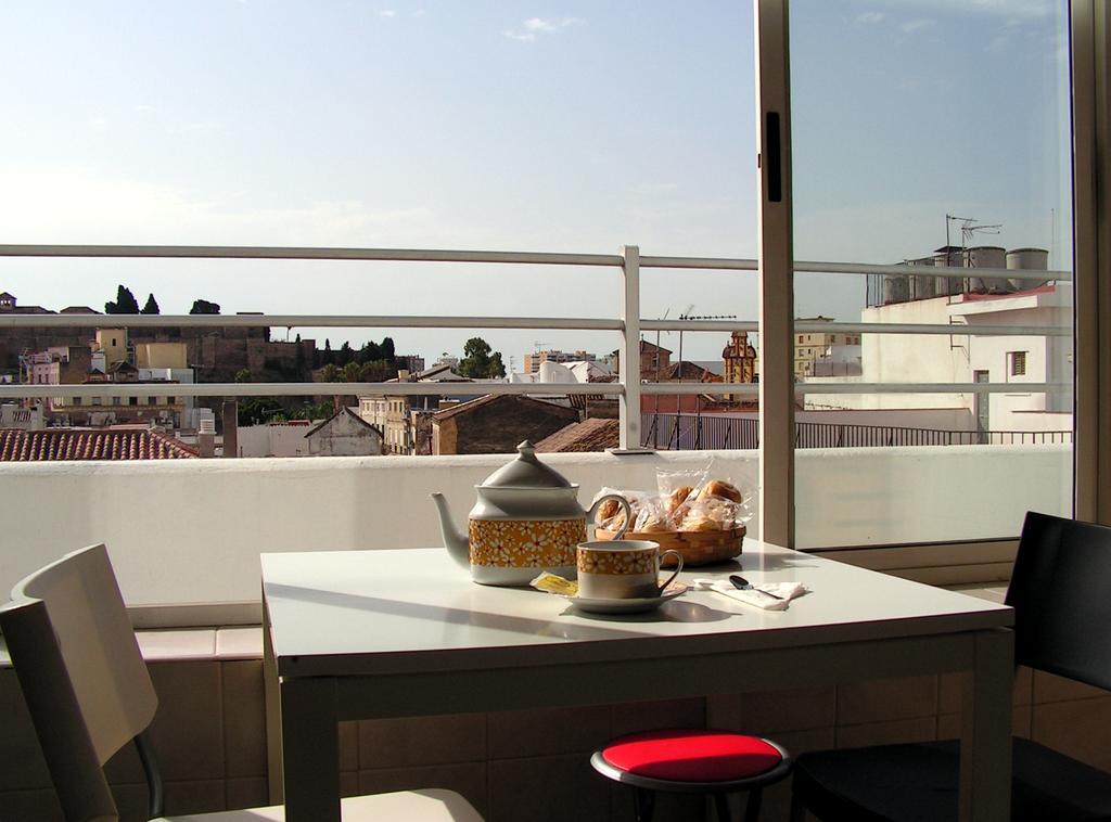 Marques De Guadiaro 1 Apartamentos Malaga Room photo